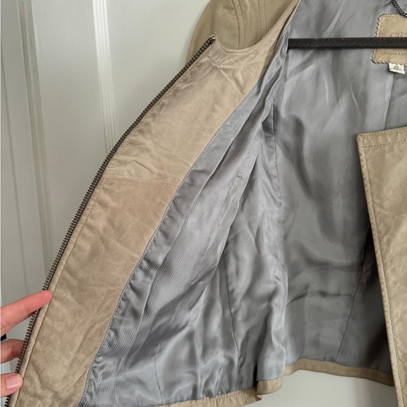 EUC. Banana Republic leather jacket / XS / genuine / distressed cream - Picture 4 of 11